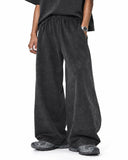 casual pants leg opening detail
