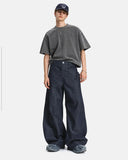 loose fit baggy jeans streetwear outfit
